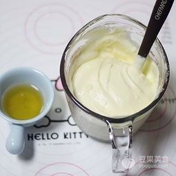 法式巧克力奶油沙司蛋糕 摯愛(ài)烘焙，你就是MOF級(jí)的甜點(diǎn)大師